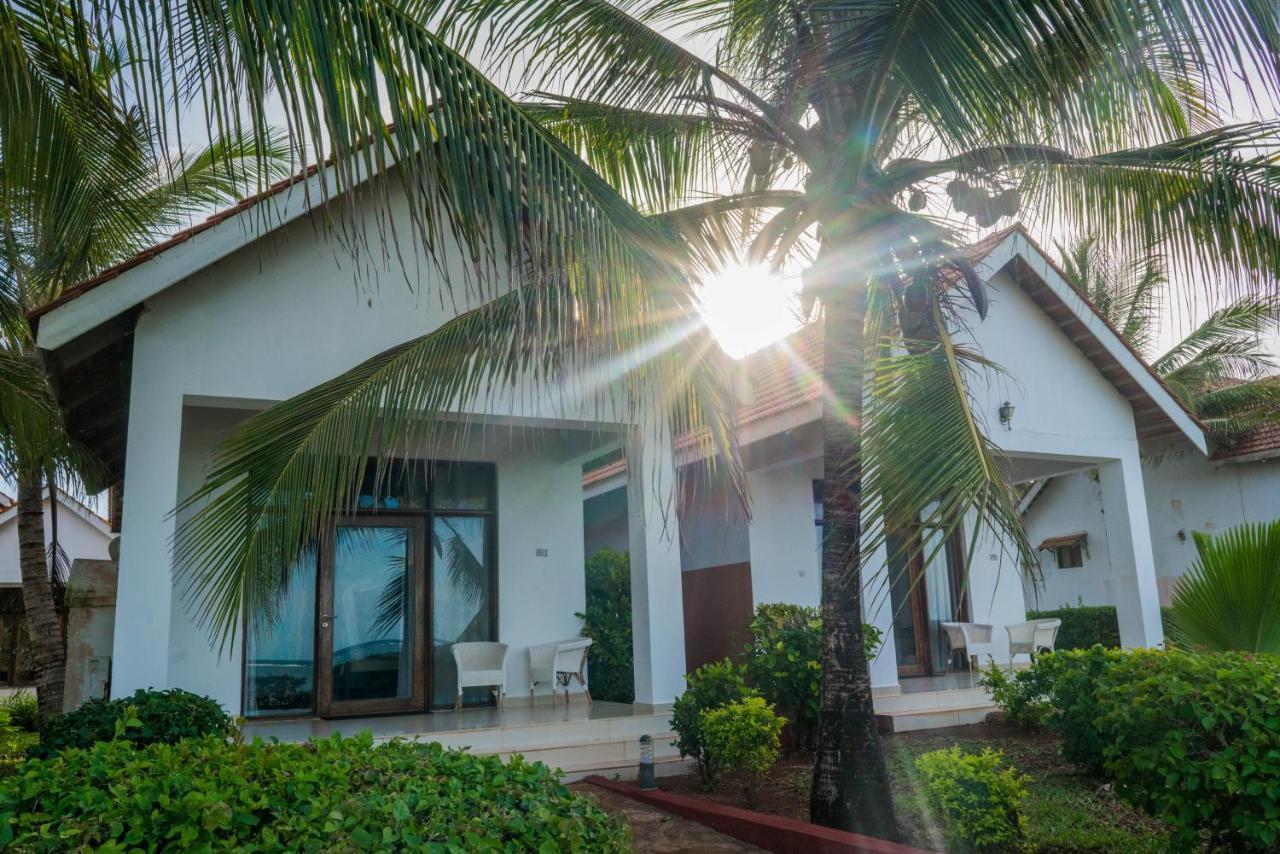 Azao Resort & Spa Pongwe Luaran gambar