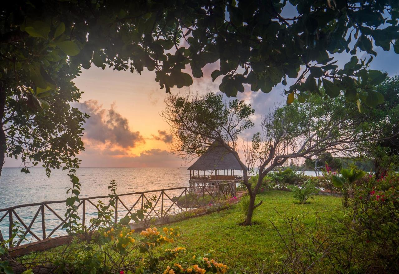 Azao Resort & Spa Pongwe Luaran gambar