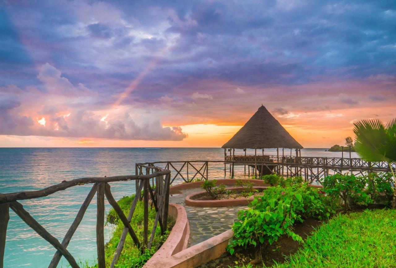 Azao Resort & Spa Pongwe Luaran gambar