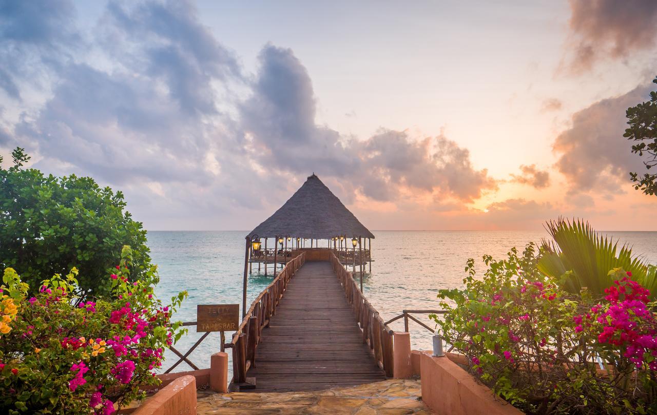 Azao Resort & Spa Pongwe Luaran gambar